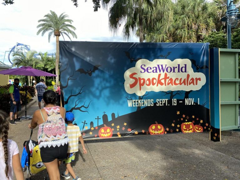 Seaworld Spooktacular Halloween Experience